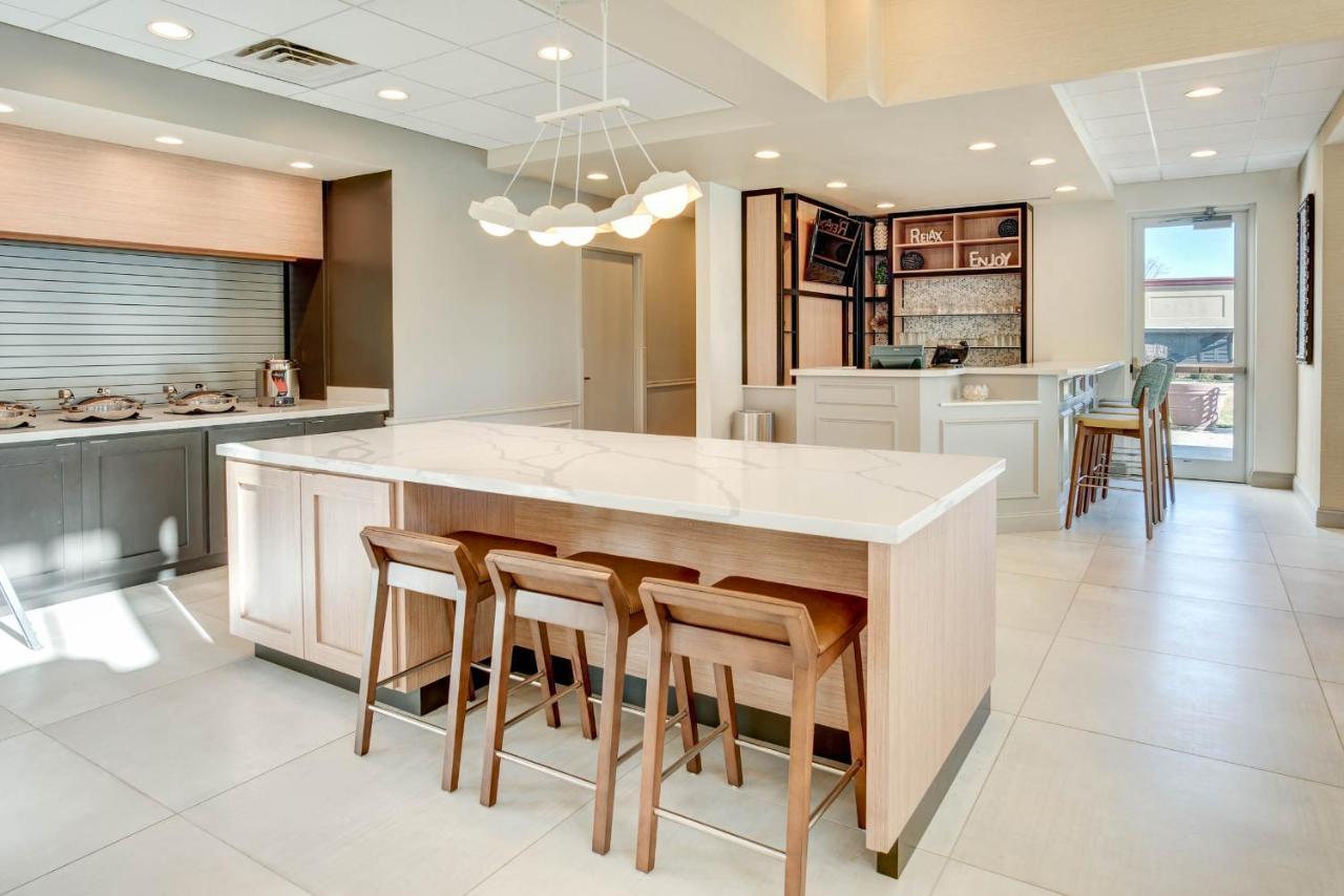 Hilton Garden Inn Lakewood Luaran gambar
