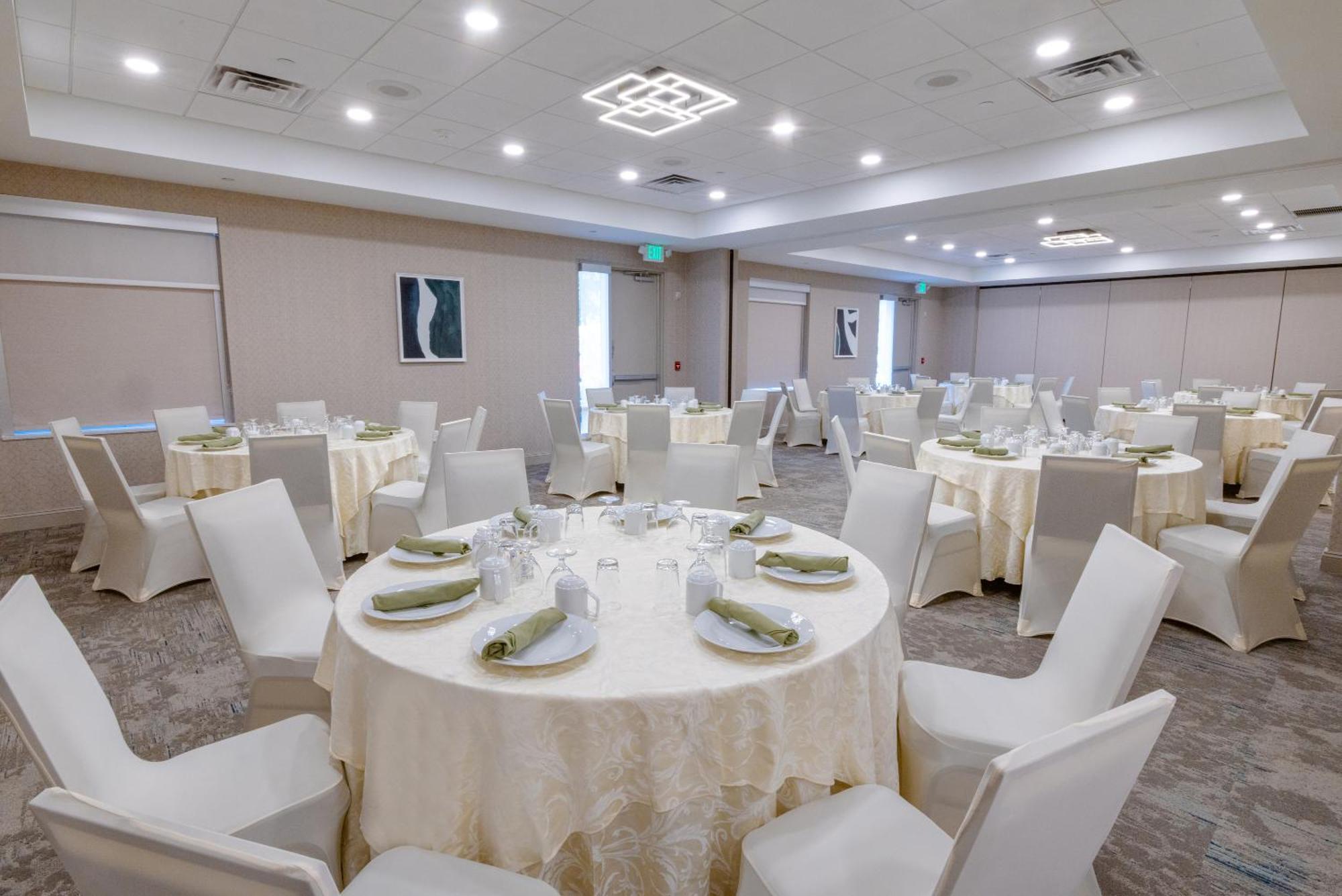 Hilton Garden Inn Lakewood Luaran gambar