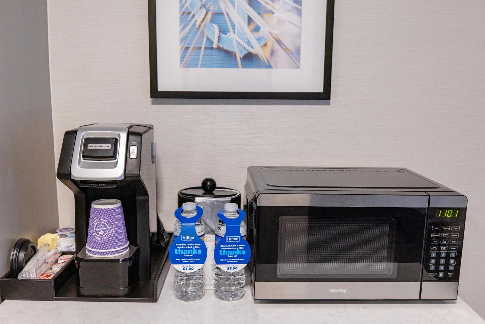 Hilton Garden Inn Lakewood Luaran gambar