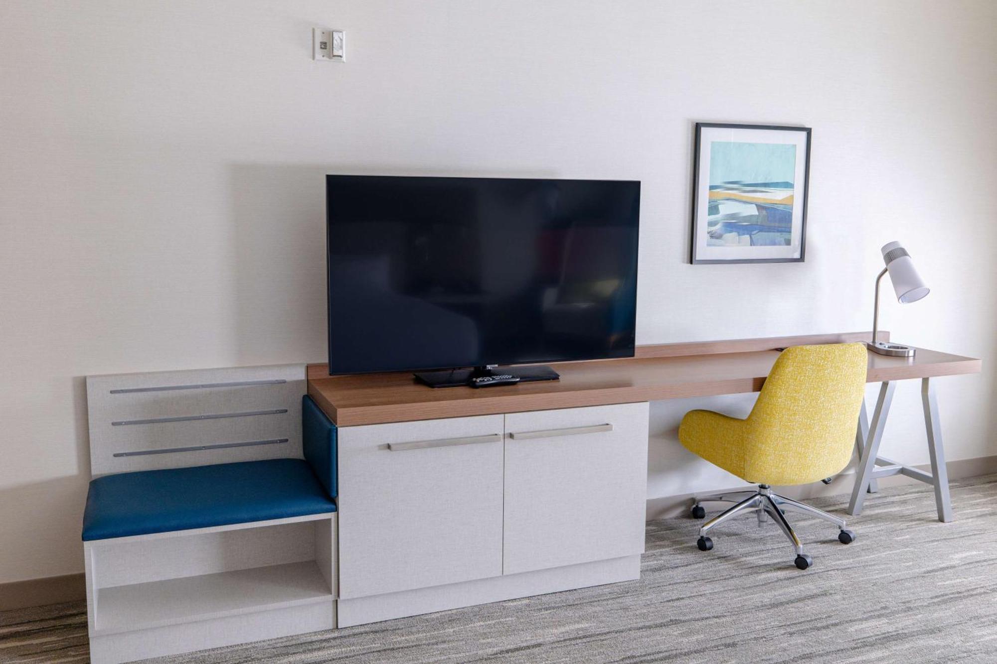 Hilton Garden Inn Lakewood Luaran gambar
