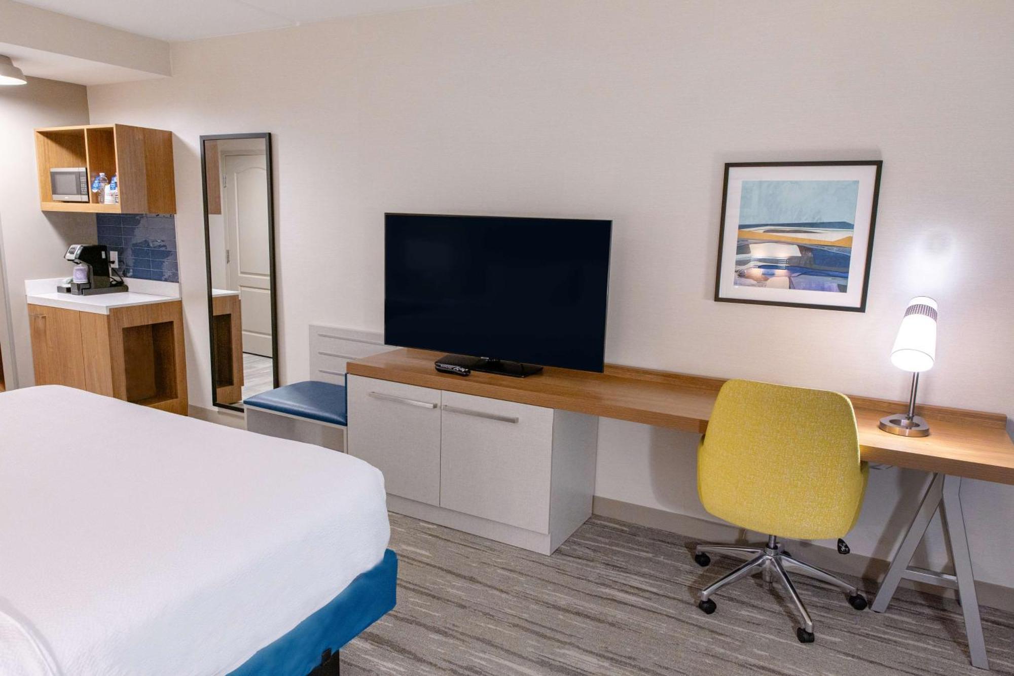 Hilton Garden Inn Lakewood Luaran gambar