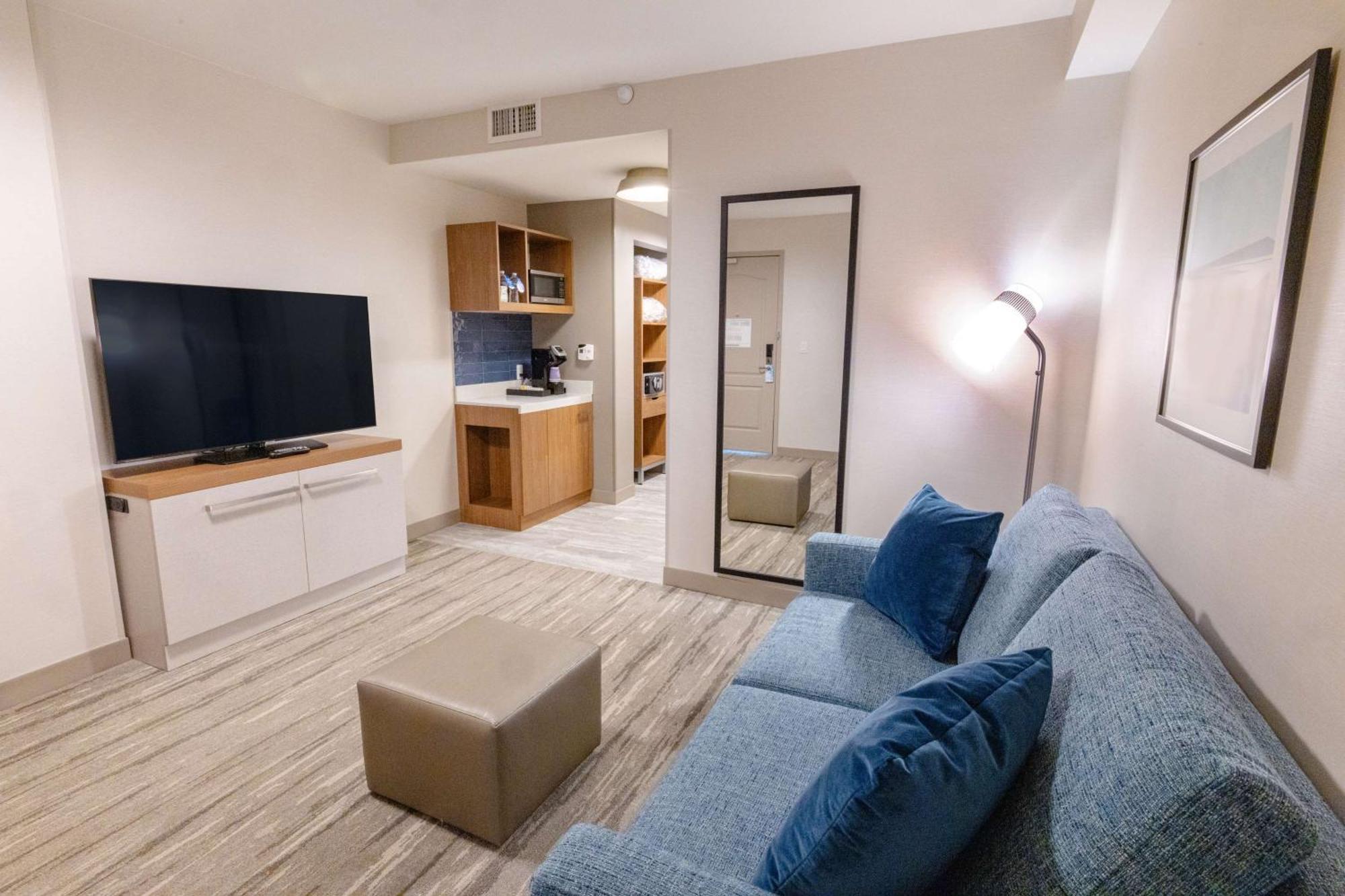 Hilton Garden Inn Lakewood Luaran gambar